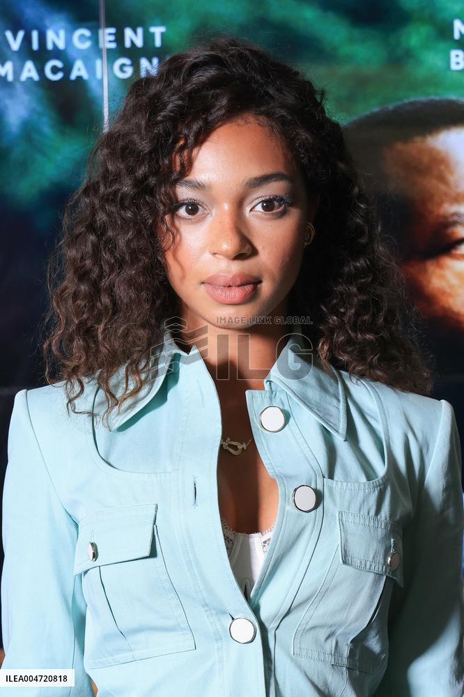 Muganga Premiere - Paris