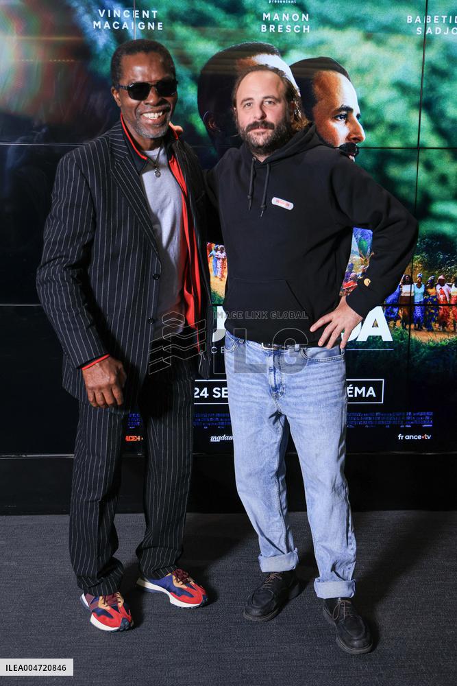 Muganga Premiere - Paris