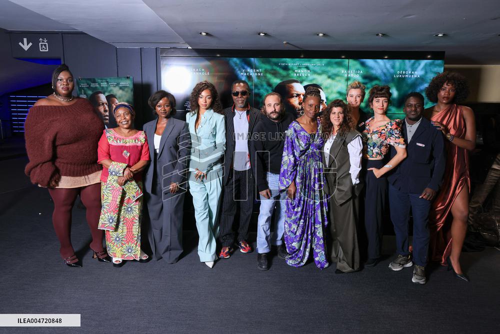 Muganga Premiere - Paris