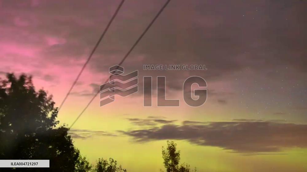 North America Enjoys Celestial Light Show 3