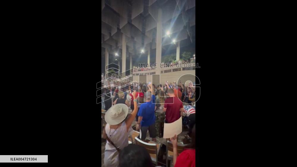 US: Candlelight Vigil at UTSA Honors Charlie Kirk 2