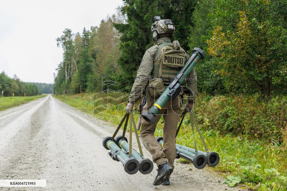 Anti-tank weapon training with Instalaza C90