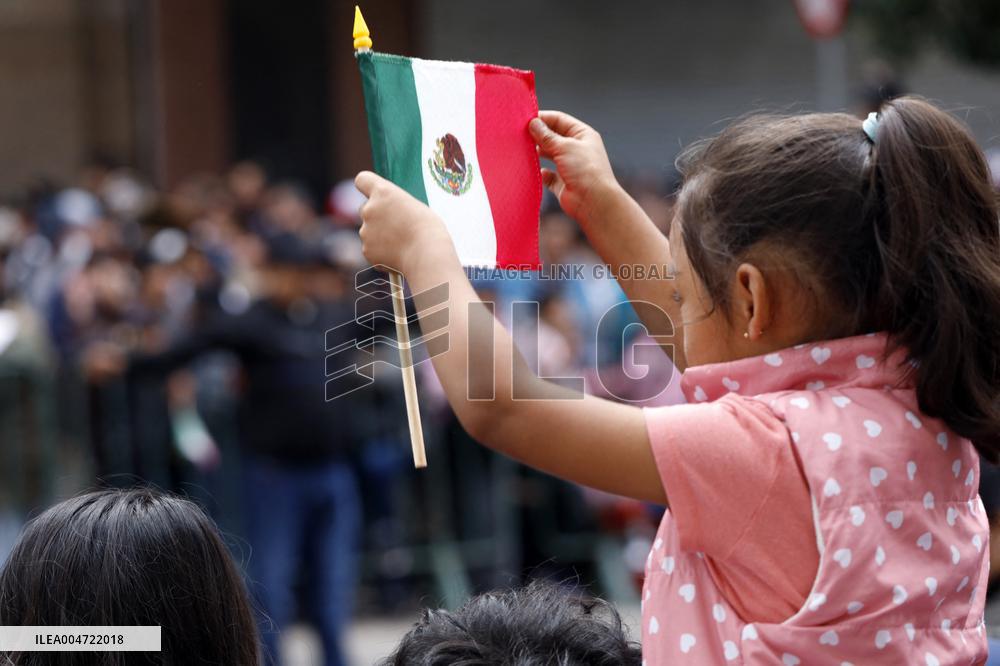 Military Parade For The 215th Anniversary Of Mexican Independence Day - Mexico