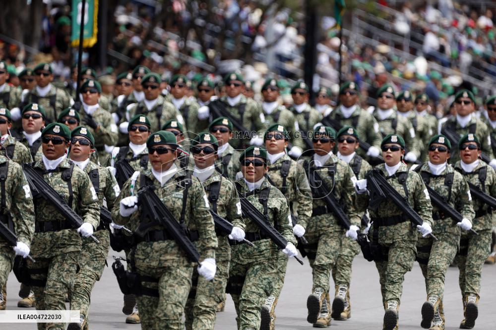 Military Parade For The 215th Anniversary Of Mexican Independence Day - Mexico