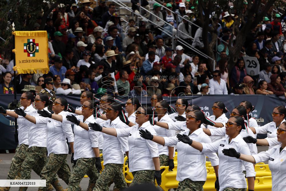 Military Parade For The 215th Anniversary Of Mexican Independence Day - Mexico
