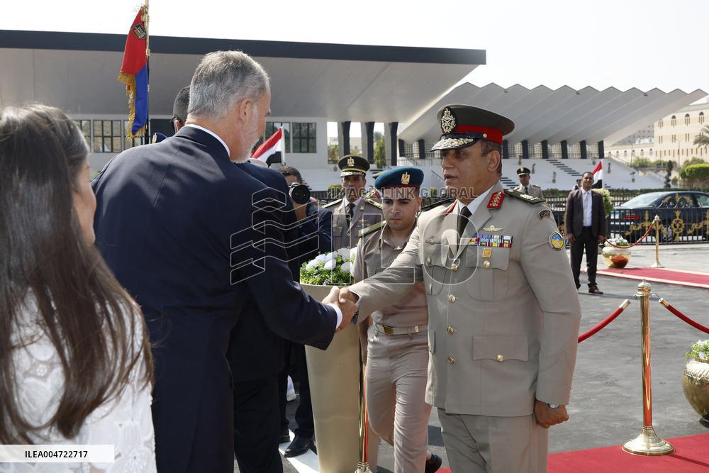 Spansih Royals Tomb of The Unknown Soldier - Cairo