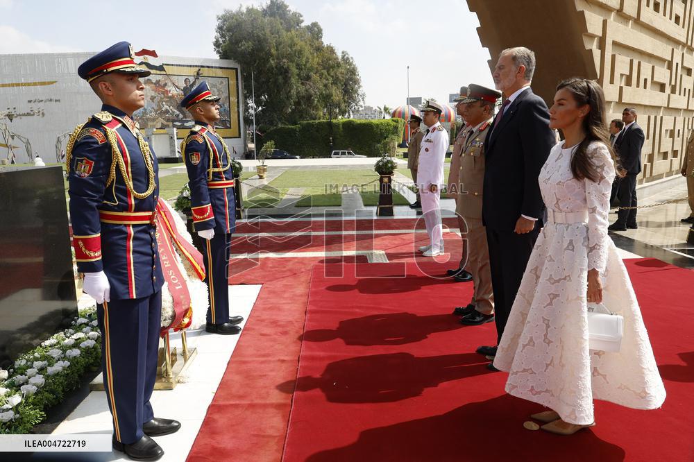 Spansih Royals Tomb of The Unknown Soldier - Cairo