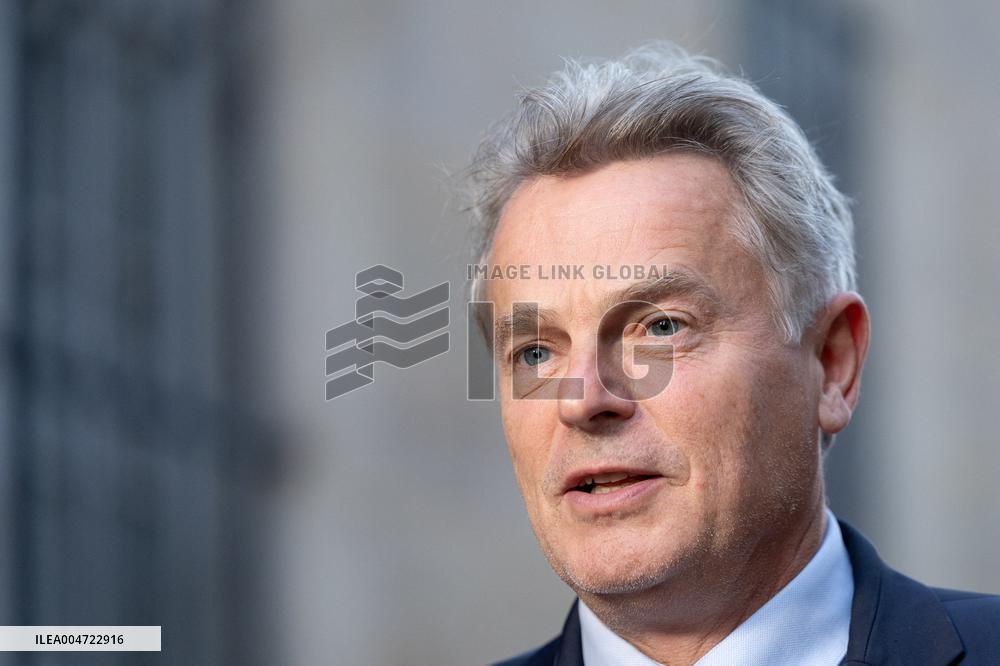 French PM Meets With Communiste Party - Paris AJ