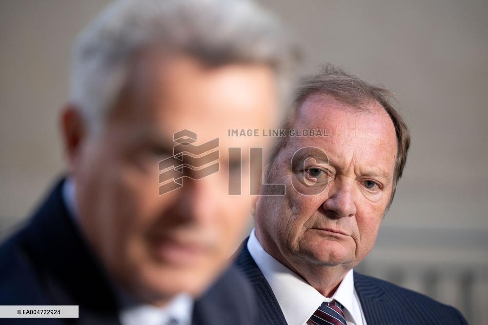 French PM Meets With Communiste Party - Paris AJ