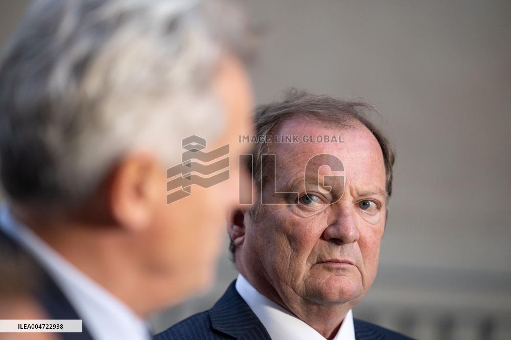 French PM Meets With Communiste Party - Paris AJ