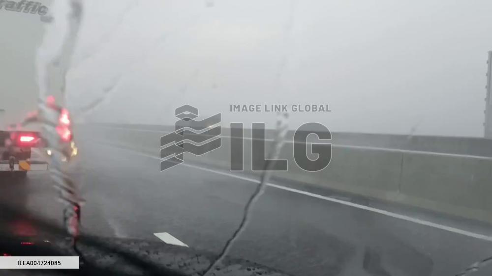 Japan: Severe Storms Hit Ibaraki With Lightning, Hail, and Power Outages 4