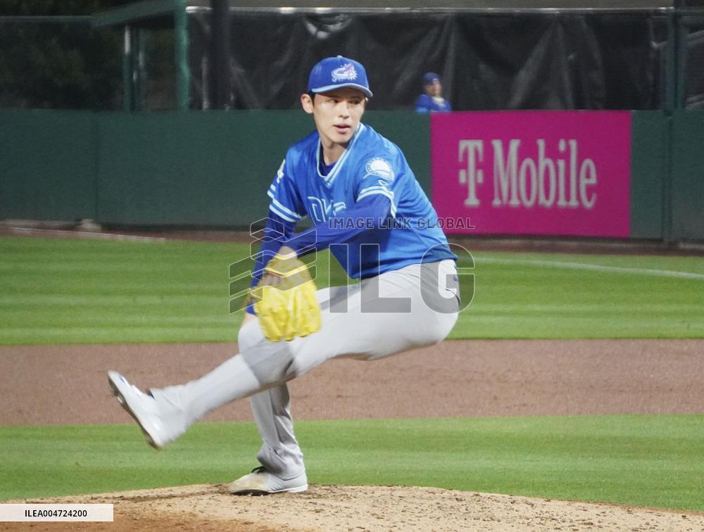 Baseball: Roki Sasaki pitches in relief