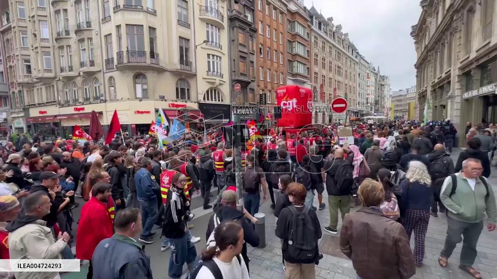 France: Hundreds of Thousands Join Nationwide Protests Over Austerity Budget 2