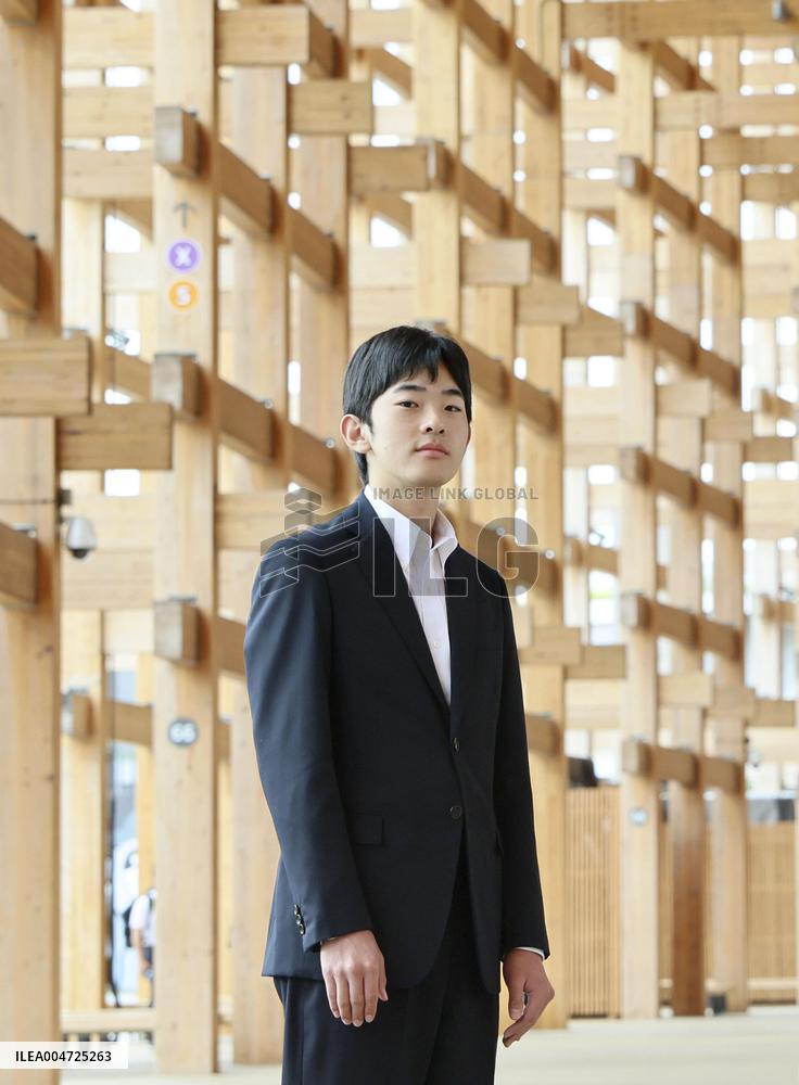 Prince visits Osaka expo