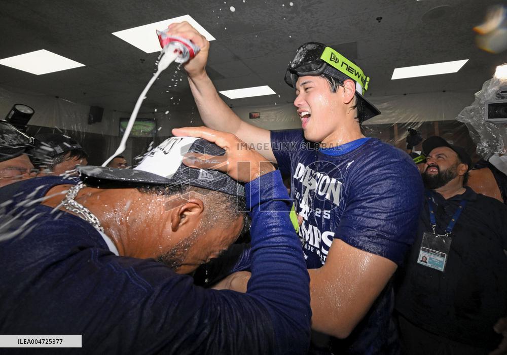 Baseball: Dodgers clinch NL West title