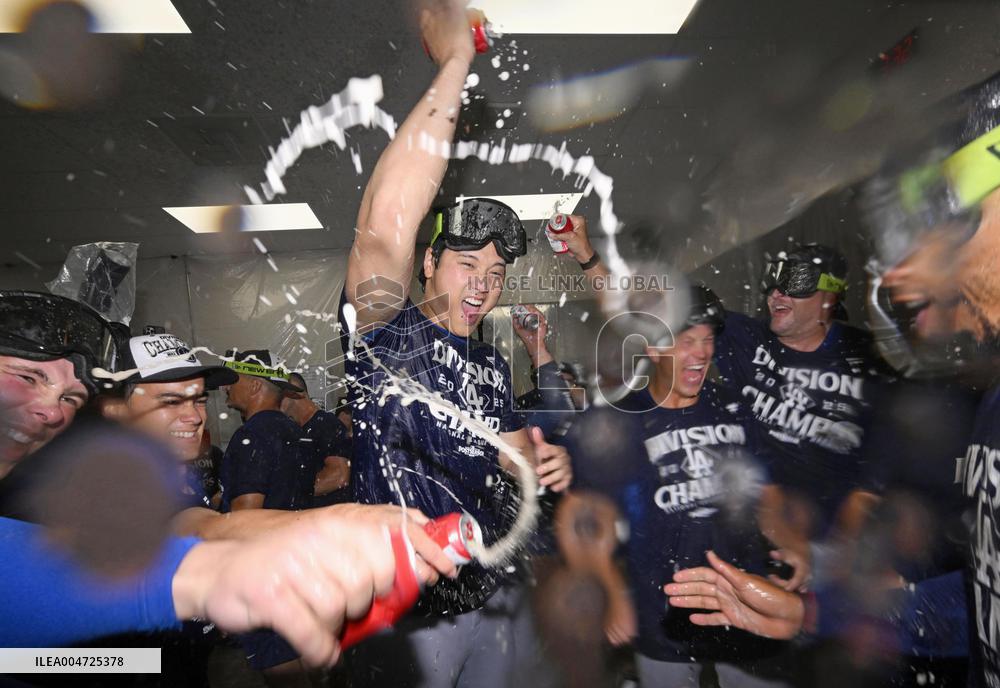 Baseball: Dodgers clinch NL West title