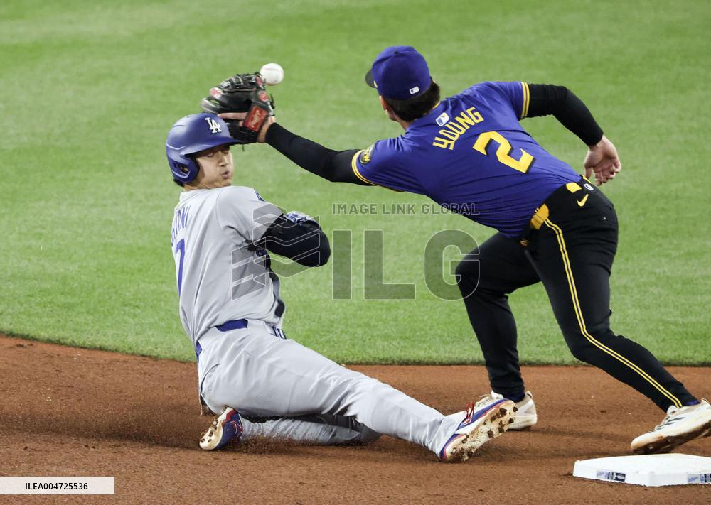 Baseball: Dodgers vs. Mariners