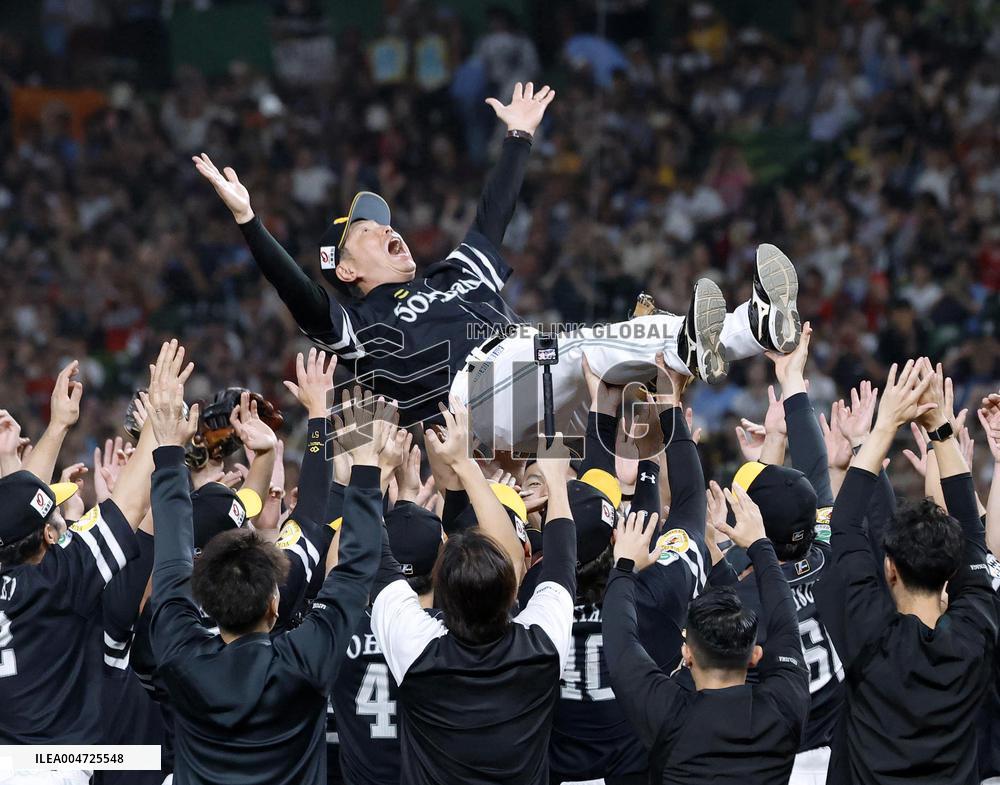 Baseball: Hawks clinch Pacific League title