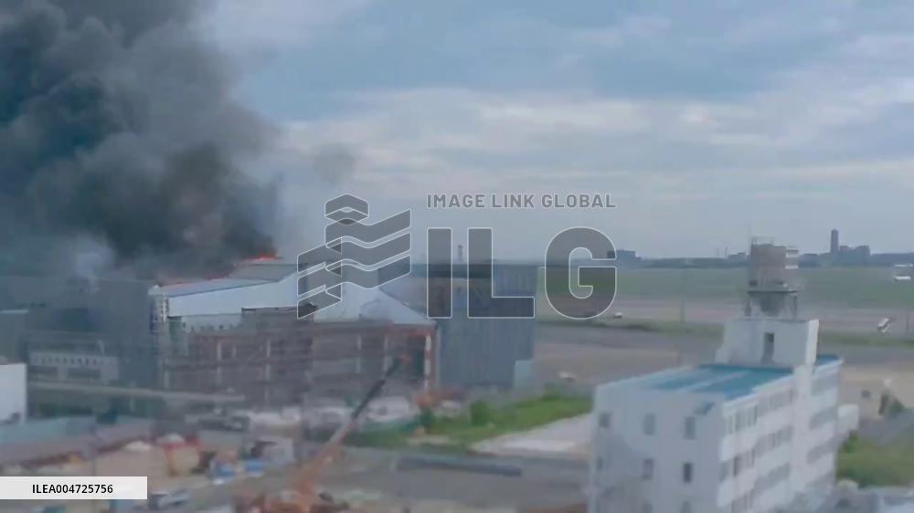 Japan: Fire Breaks Out at Tokyo Haneda Airport Old Hangar, Flights Unaffected 3