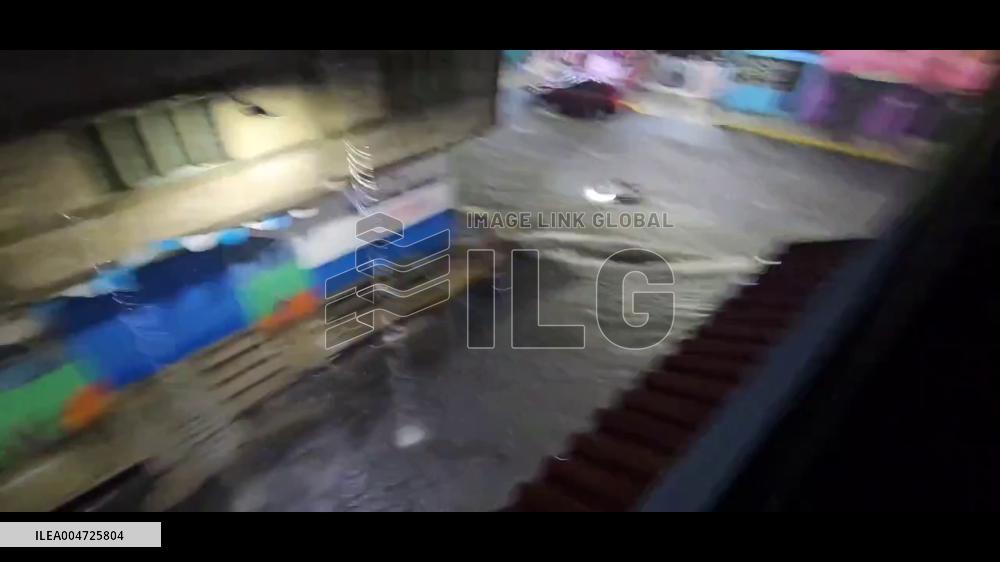 Mexico: Record Rains in 34 Years Cause Widespread Mexico City Flooding