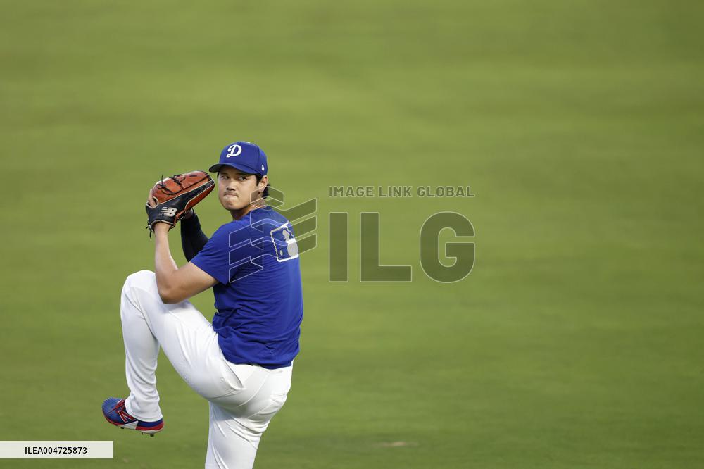 Baseball: Wild Card Series between Reds and Dodgers