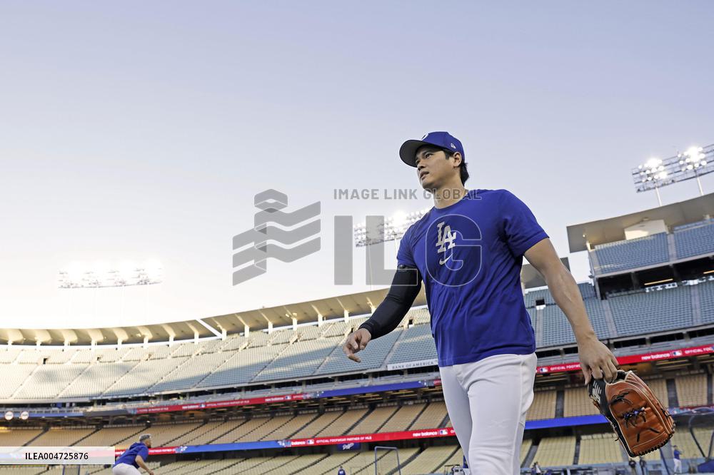 Baseball: Wild Card Series between Reds and Dodgers