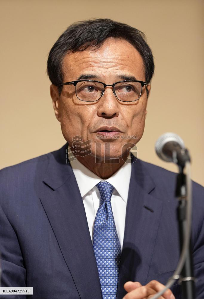 Ex-Suntory Chairman Niinami quits as business body chief