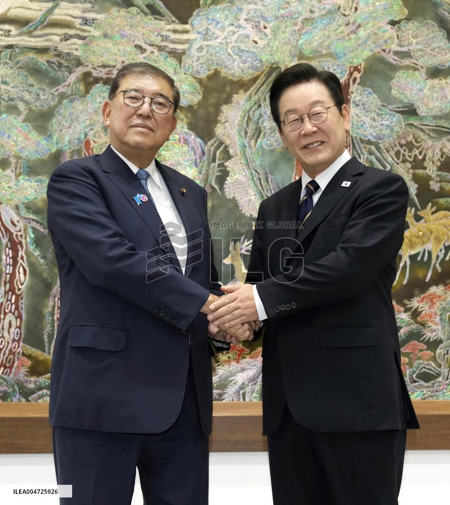 Japan PM Ishiba visits S. Korea