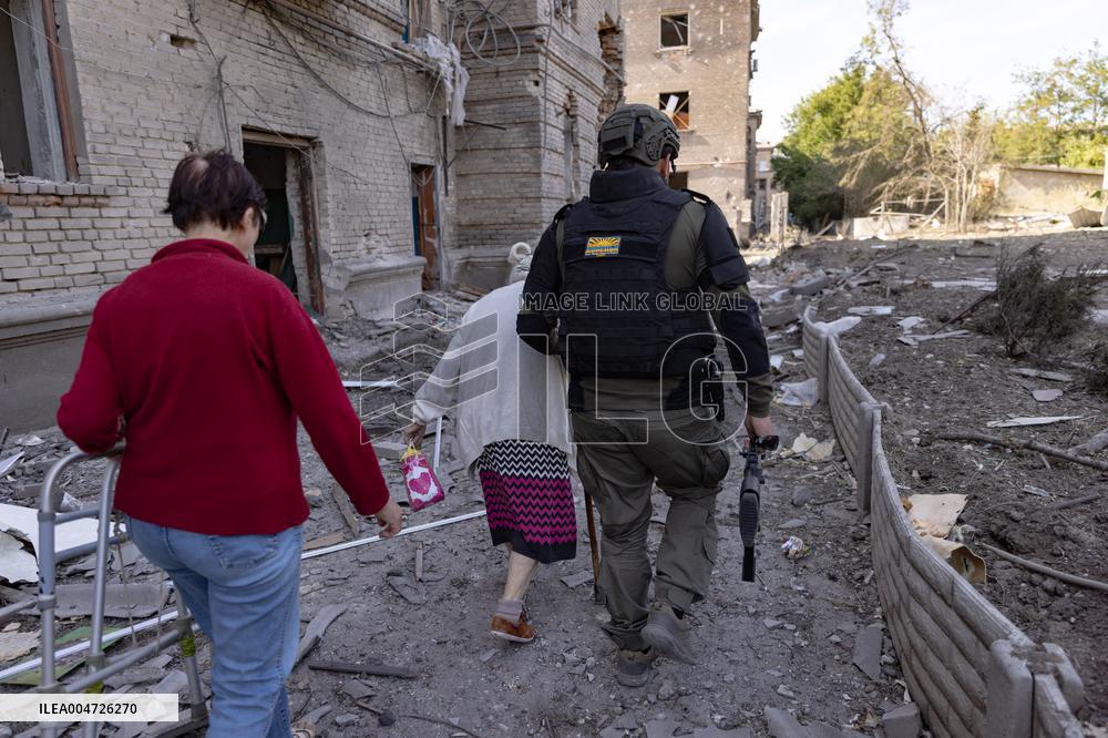 Ukraine War Civilians Evacuation - Kostyantynivka
