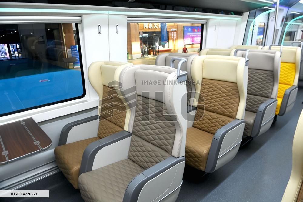 China First Chinese Standard Intelligent Urban Train Unveiled