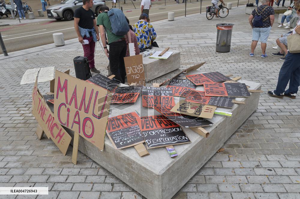 Demonstration Against France's National Budget - Bayonne