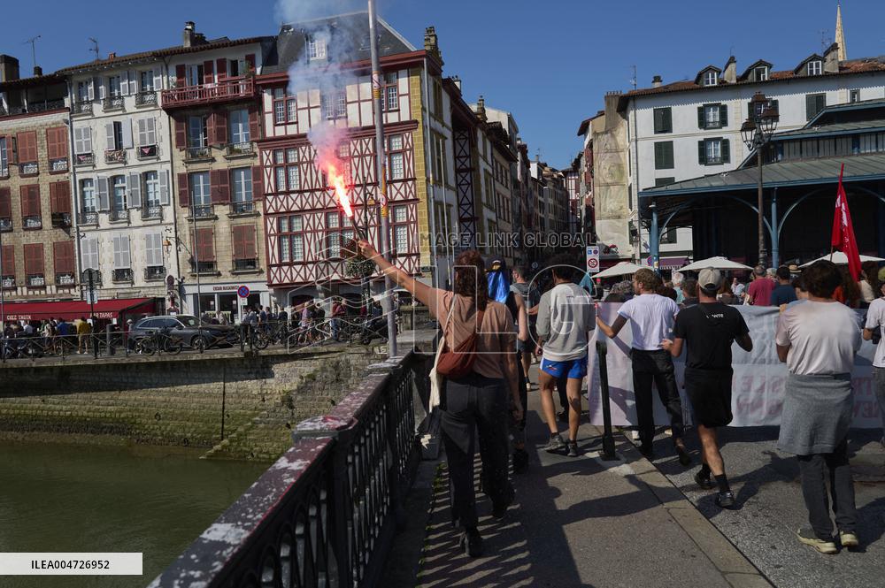 Demonstration Against France's National Budget - Bayonne