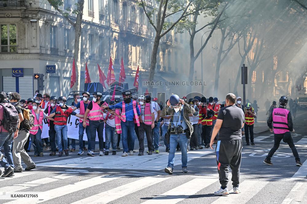 Nationwide Strikes Over Budget - Lyon