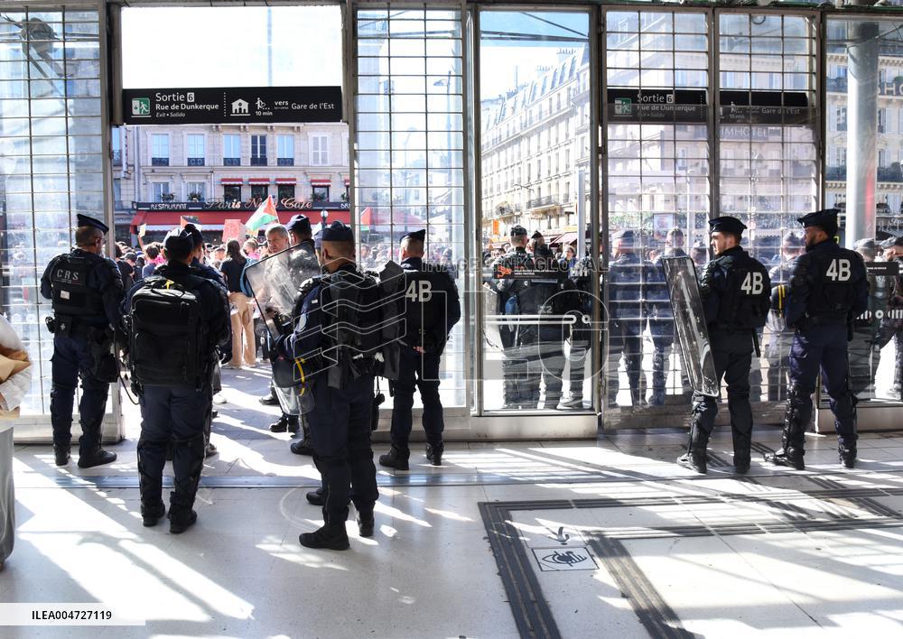 Transport Strike At Gare Du Nord Railway Station - Paris