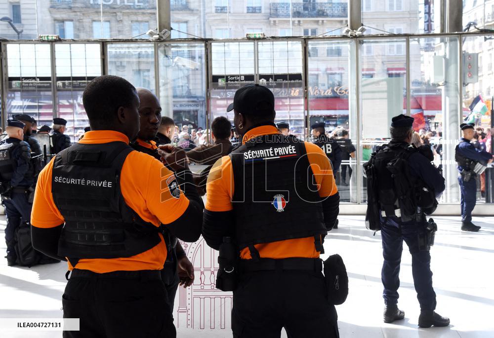 Transport Strike At Gare Du Nord Railway Station - Paris