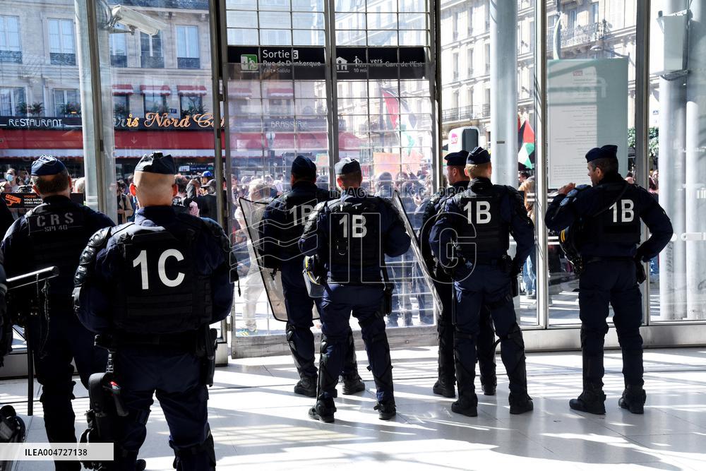 Transport Strike At Gare Du Nord Railway Station - Paris
