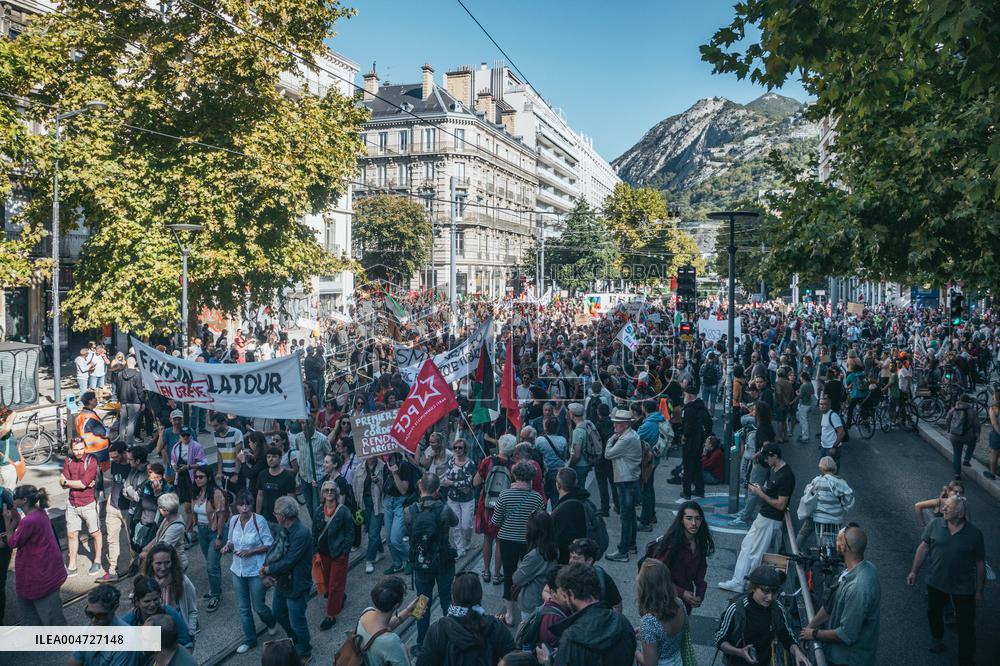 Nationwide Strikes Over Budget - Grenoble