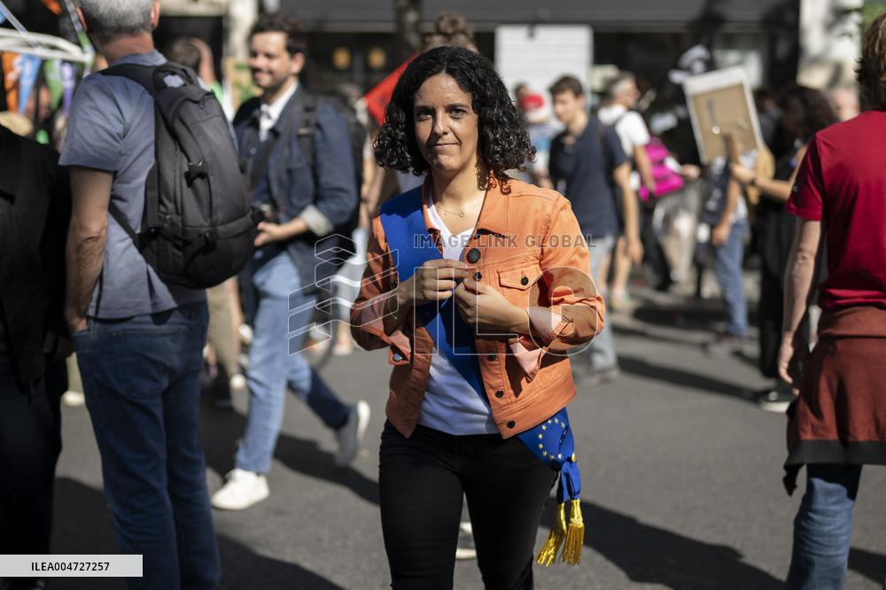 Nationwide Strikes Over Budget - Paris