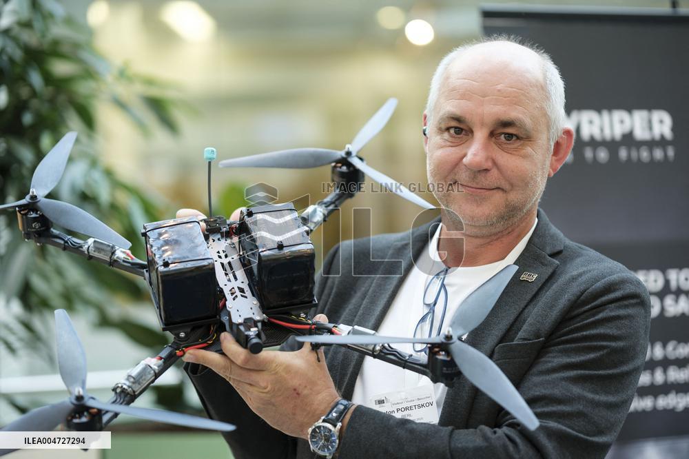 Skyriper CEO Anton Porteskov Portrait