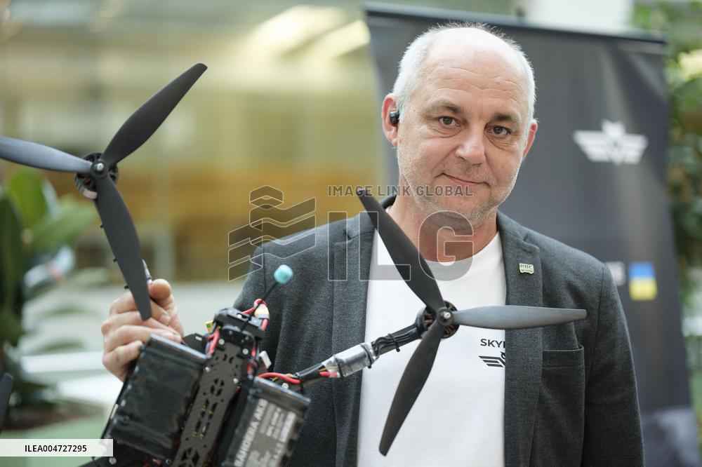 Skyriper CEO Anton Porteskov Portrait