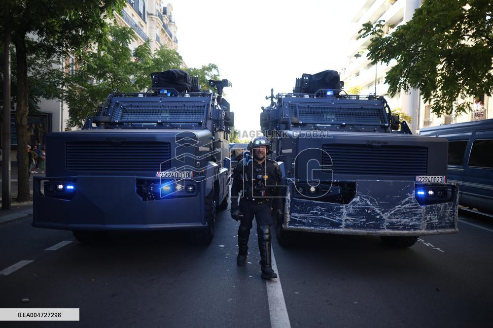 Nationwide Strikes Over Budget - Paris