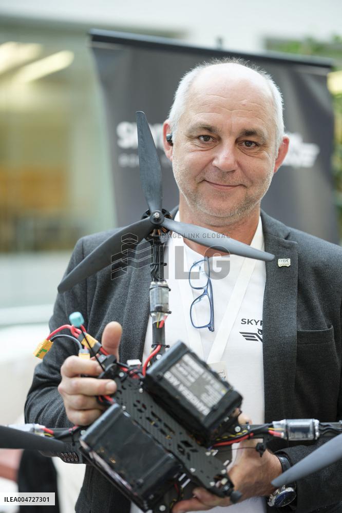 Skyriper CEO Anton Porteskov Portrait