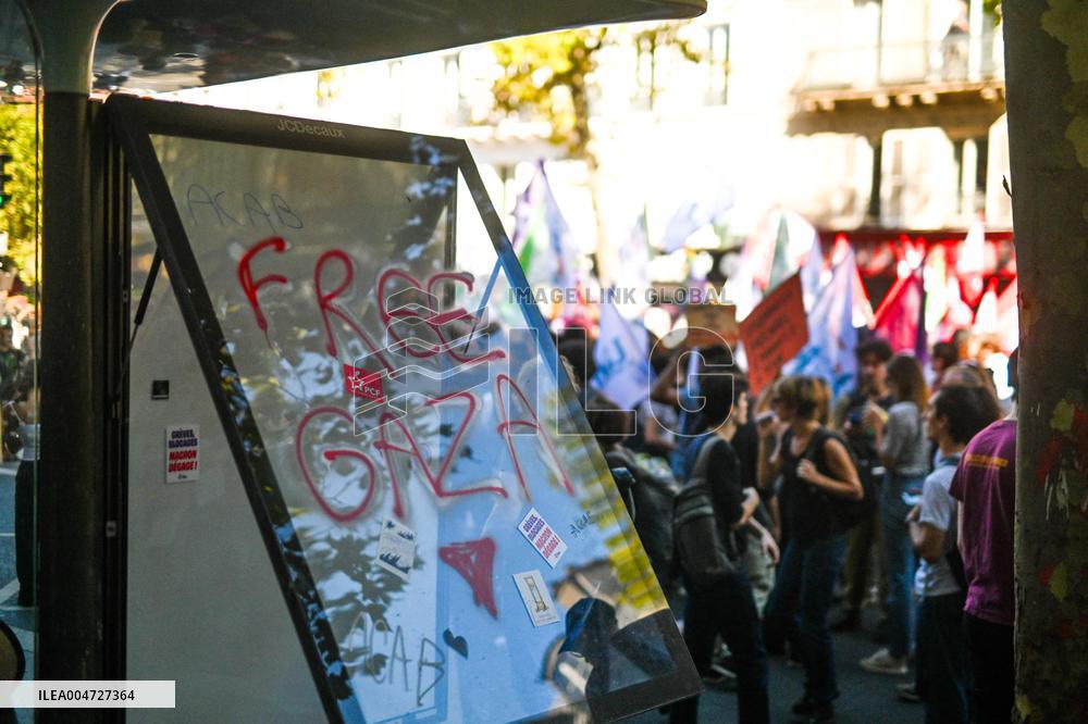 Nationwide Strikes Over Budget - Paris