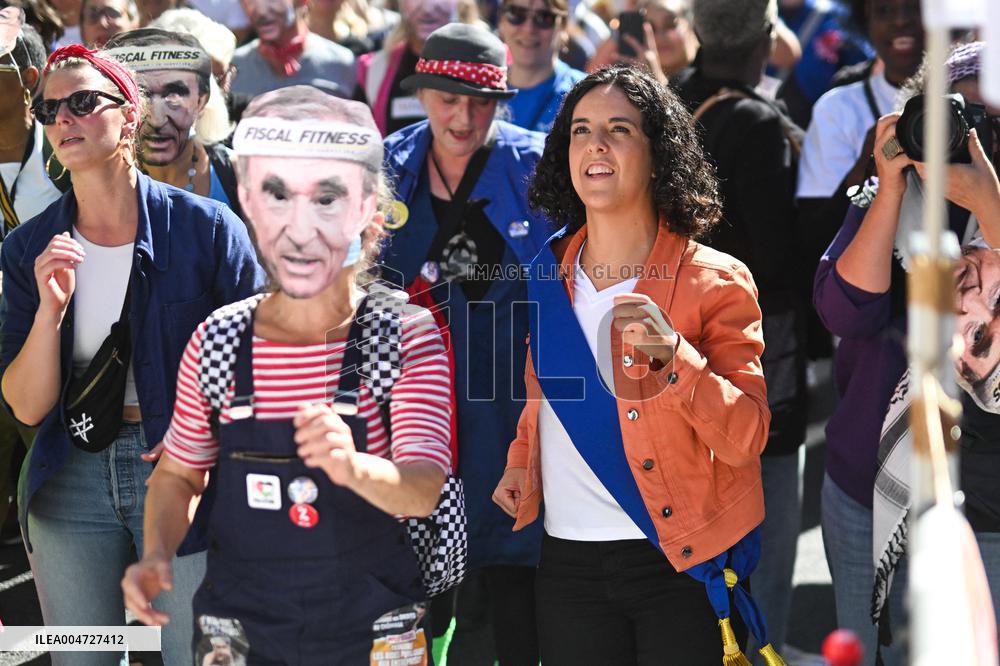 Nationwide Strikes Over Budget - Paris