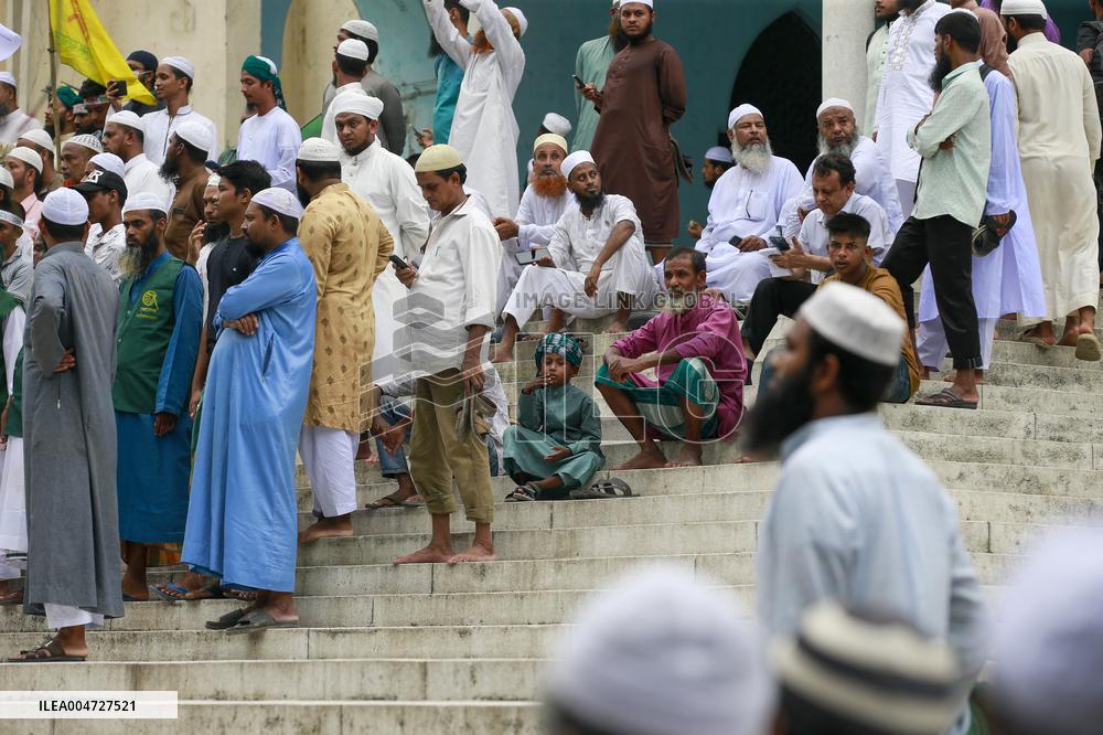 Islamic Parties Demonstrate - Dhaka