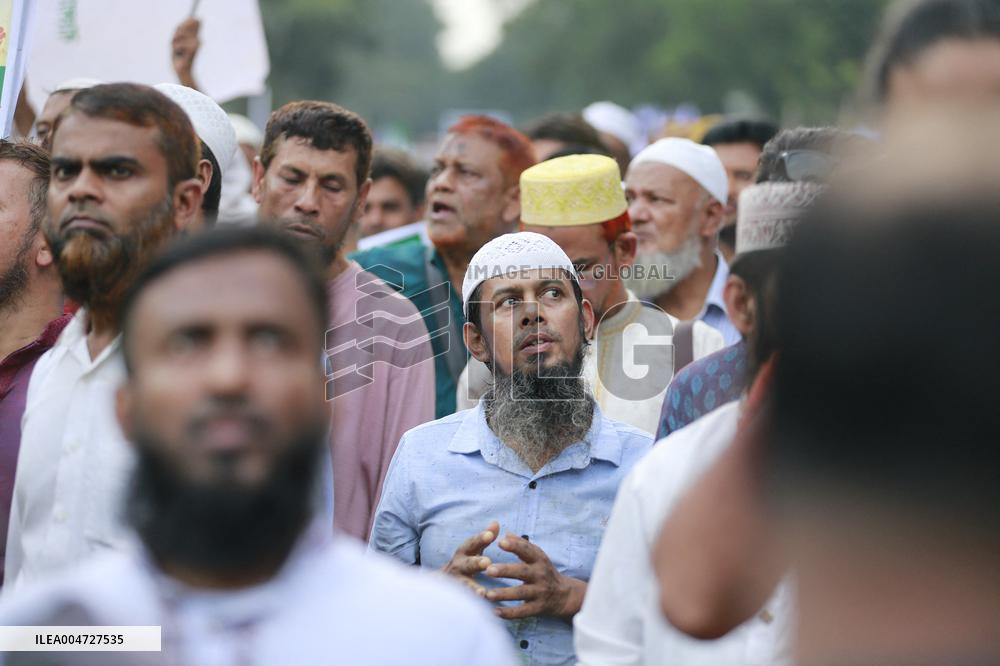 Islamic Parties Demonstrate - Dhaka