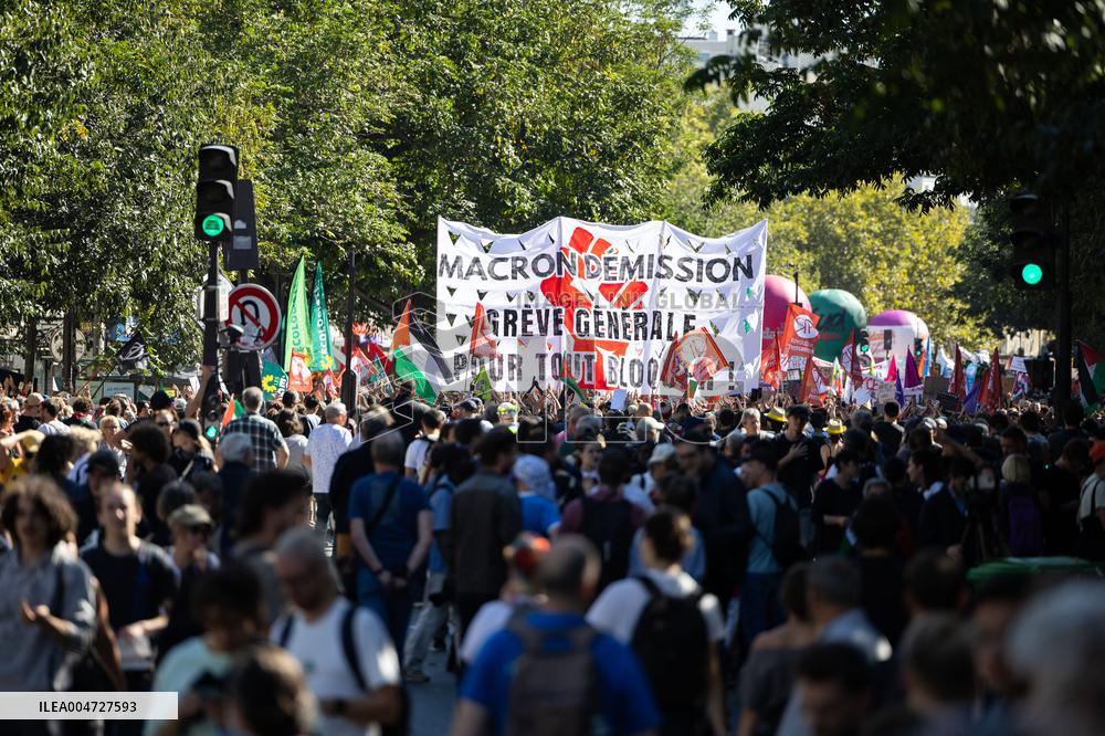 Nationwide Strikes Over Budget - Paris AJ