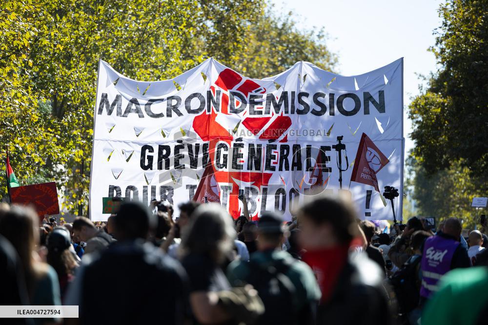 Nationwide Strikes Over Budget - Paris AJ