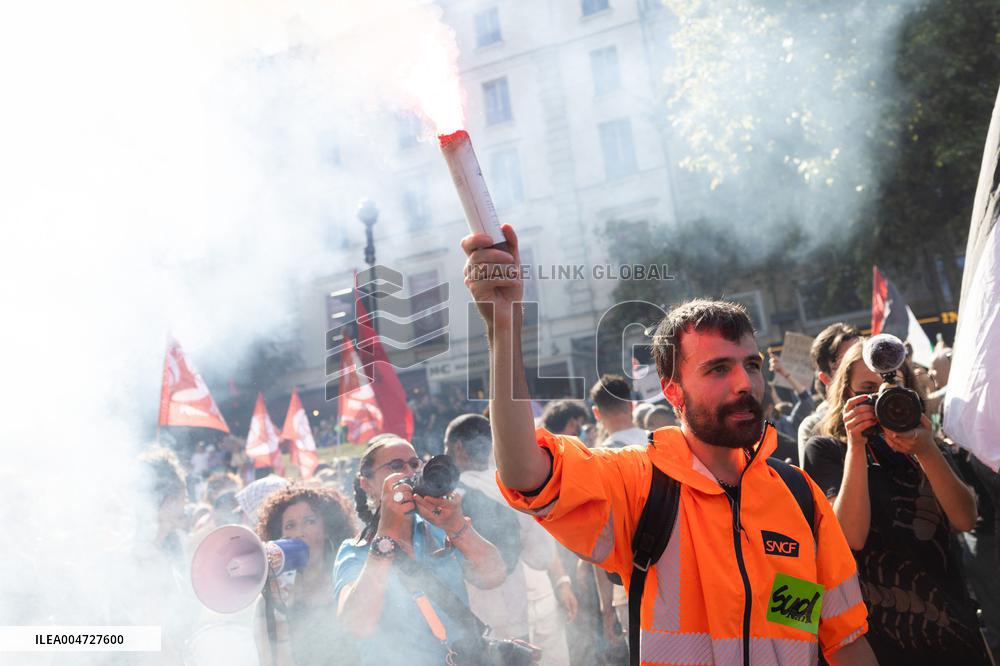 Nationwide Strikes Over Budget - Paris AJ