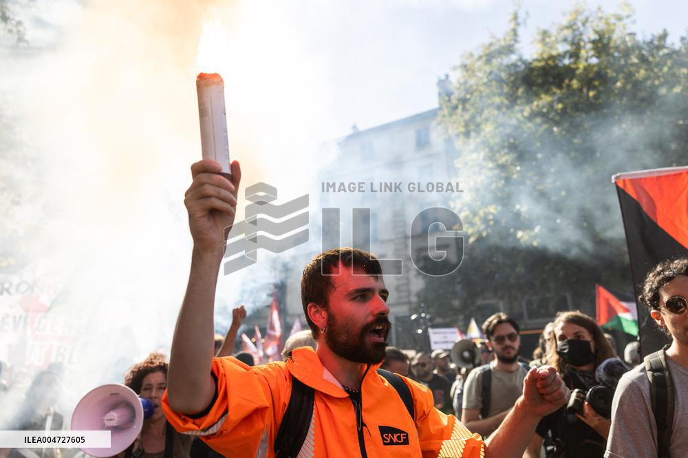 Nationwide Strikes Over Budget - Paris AJ